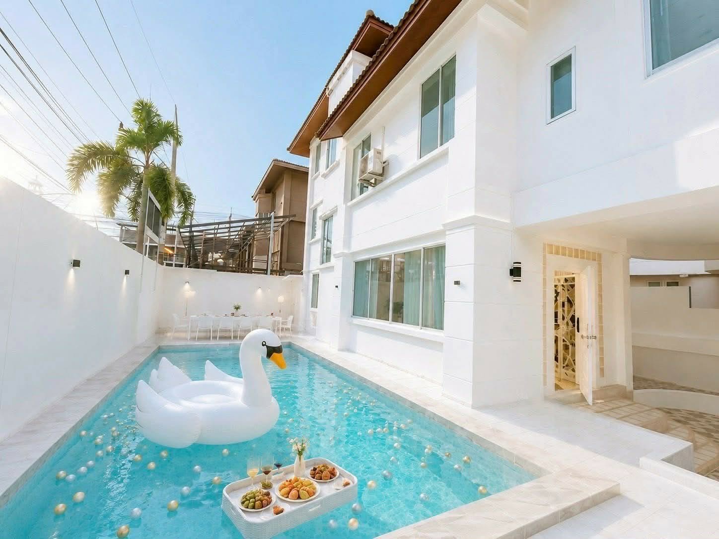 HOT PRICE เพียง 6.5 ล้านบาท 
